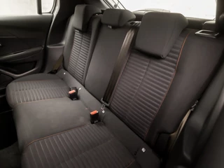 Peugeot 208 (APPLE CARPLAY, GROOT NAVI, 360 CAMERA, LM VELGEN, SPORTSTOELEN, PARKEERSENSOREN, CRUISE, NIEUWE APK, NIEUWSTAAT) - afbeelding nr 15