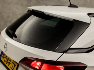 Opel Astra Opel Astra Sports Tourer 1.2 Design & Tech (APPLE CARPLAY, GROOT NAVI, CAMERA, ADAPTIVE CRUISE, LEDER, GETINT GLAS, SPORTSTOELEN, LED KOPLAMPEN, CRUISE, PARKEERSENSOREN, NIEUWE APK, NIEUWSTAAT) - afbeelding nr 32