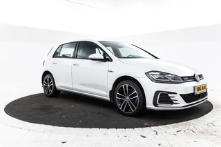 Volkswagen Golf Adaptive, Apple carplay, Climate, - afbeelding nr 2