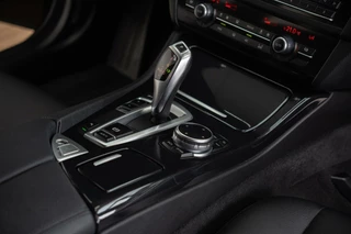 BMW 5 Serie BMW 5-serie Touring 520i 184 PK|M-Sport Executive|Org NL|1ste Eig|Leder|Navi Pro|Xenon|Dealer Onderhouden - afbeelding nr 19