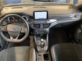 Ford Focus Ford Focus Wagon 2.0 EcoBlue ST 190pk diesel | Wegklapbare trekhaak | Adaptive cruise control | Winter Pack | Adaptive LED | Head up Display | Bang&Olufsen |  1.800 kg trekgewicht - afbeelding nr 4