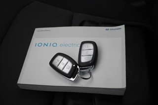 Hyundai IONIQ Hyundai IONIQ Comfort EV 38 kWh - Carplay, Camera, Stoelverw. - afbeelding nr 26