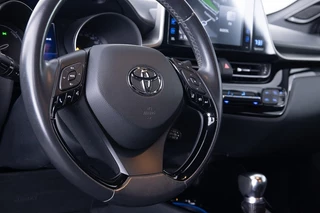 Toyota C-HR Toyota C-HR 1.8 Hybrid Style Automaat *NAVI *unieke km.stand* - afbeelding nr 8