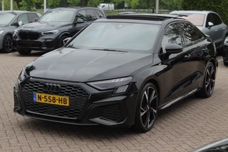 Audi A3 Audi A3 Limousine 30 TFSI S edition / Panoramadak / Camera / Head-up / Luxe Leder / B&O / Carbon spoiler / Dodehoek / Navigatie / ACC / DAB - afbeelding nr 6