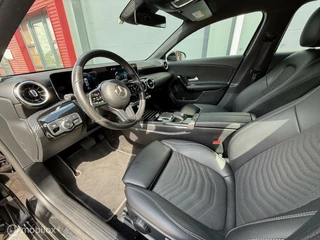 Mercedes-Benz A-Klasse Mercedes A-klasse 220 Premium Plus AMG optiek/LED/Clima/19