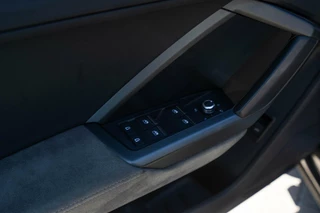 Audi Q3 Audi Q3 45 TFSI Quattro S Line Stoel/Stuurverw|Pano|BOMVOL! - afbeelding nr 2