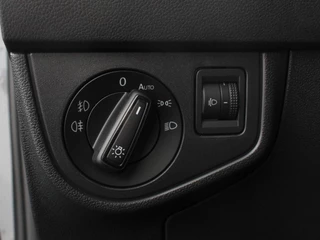 Volkswagen Polo Volkswagen Polo 1.0 TSI 110pk Highline Navigatie Apple Carplay/Android Auto Parkeersensoren Stoelverwarming Ledverlichting Getinte ramen Climate Control - afbeelding nr 14