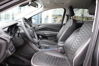 Ford Kuga Ford Kuga 1.5 EcoBoost Vignale | Trekhaak Afneembaar 2000KG | Cruise Control | Navigatie | Climate Control | Lichtmetalen Velgen | - afbeelding nr 9