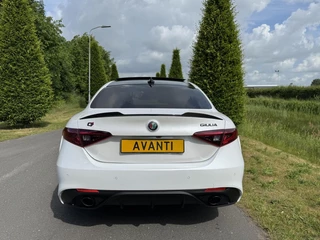 Alfa Romeo Giulia Alfa Romeo Giulia 2.0 T Veloce Q4 280pk, My21, Parelmoer! - afbeelding nr 7