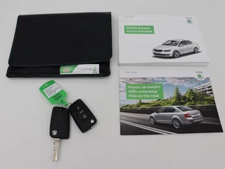 Škoda Octavia Skoda Octavia 1.2 TSI Elegance | Panoramadak | Leder |  Stoelverwarming | Xenon | Navigatie | Climate control | Keyless | Bluetooth | Cruise control - afbeelding nr 13