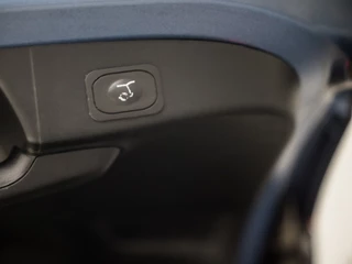 Ford Focus Ford Focus Wagon 1.0 EcoBoost Titanium X Automaat (VIRTUAL COCKPIT, APPLE CARPLAY, GROOT NAVI, STUUR/STOELVERWARMING, BANG&OLUFSEN, CAMERA, TREKHAAK, SPORTSTOELEN, ELEK ACHTERKLEP, KEYLESS, GETINT GLAS, NIEUWSTAAT) - afbeelding nr 30