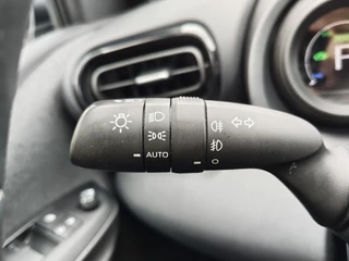 Toyota Yaris Toyota Yaris 1.5 Hybrid Dynamic | All Weather | Keyless Entry | Android Auto - afbeelding nr 11