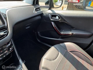 Peugeot 208 Peugeot 208 110pk 1.2 GT-line , 5 deurs Navigatie en Camera achter , Parkeerhulp achter ,  Ramen & spiegels eclectisch ,  Sport Velgen , Rode GT Line accenten , Chrome uitlaat sierstuk - afbeelding nr 34