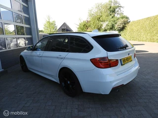 BMW 3 Serie BMW 3-serie Touring 320d M Sport Edition - afbeelding nr 12