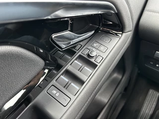 Land Rover Range Rover Evoque Land Rover Range Rover Evoque 1.5 P300e AWD R-Dynamic Panodak - afbeelding nr 31