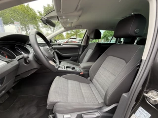 Volkswagen Passat Volkswagen Passat Variant 1.5 TSI Automaat/Trekhaak/Climate control/Stoelverwarming/150PK Keyless entry - afbeelding nr 3