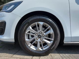 Ford Focus Ford Focus 1.0 EcoBoost 125pk Hybrid Titanium X | Navi | Apple Carplay + Android Auto | Clima | Cruise | Led Koplampen | Pdc V+A+Camera | Stoel+Stuurwielverwarming | Privacy Glass | 16''lm - afbeelding nr 34