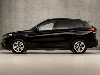 BMW X1 BMW X1 xDrive25e Sportline 221Pk Automaat (GROOT NAVI, CLIMATE, ALCANTARA, GETINT GLAS, ELEK ACHTERKLEP, SPORTSTOELEN, PARKEERSENSOREN, LED KOPLAMPEN, DAB+, NIEUWSTAAT) - afbeelding nr 2