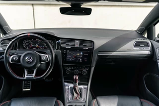 Volkswagen Golf Volkswagen Golf 2.0 TSI GTI TCR Pano Dsg Akrapovic Vol - afbeelding nr 11