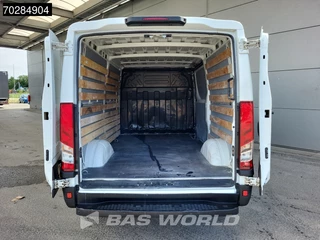 Iveco Daily Iveco Daily 35S18 3.0L Automaat 180PK Airco Cruise 3,5t Trekgewicht Euro6 APK 05-2026 9m3 Airco Cruise control - afbeelding nr 3