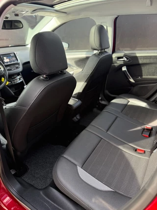 Peugeot 2008 Peugeot 2008 1.2 PureTech Allure - afbeelding nr 25