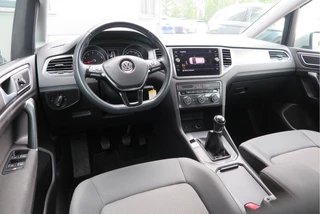 Volkswagen Golf Sportsvan Cruise-control,PDC, LMV,Achteruitrijcamera ,Stoelverwarming, Navigatie . etc. . - afbeelding nr 18
