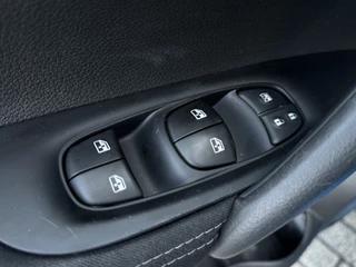 Nissan QASHQAI Nissan QASHQAI 1.2 N-Connecta | Navigatie | 360° camera | 18
