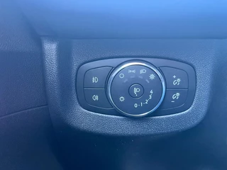 Ford Transit Courier Ford Transit Courier 1.0 EcoBoost Active | Winterpack | Automatische Airco | Driver Assistance Pack | Verlengde Fabrieksgarantie tot 09-2028 - afbeelding nr 24