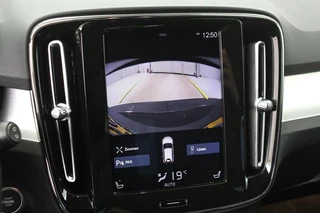 Volvo XC40 Volvo XC40 1.5 T3 Momentum Pro | Leder | Stoelverwarming |  Camera | Navigatie | PDC | Full LED | Climate control - afbeelding nr 9
