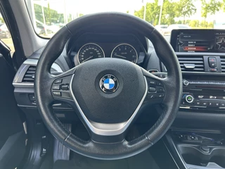 BMW 1 Serie BMW 1 Serie 118d Centennial Executive 50% deal 6.975,- ACTIE Trekhaak / LED / Sport stoelen / Stoel verwarming / PDC achter - afbeelding nr 2