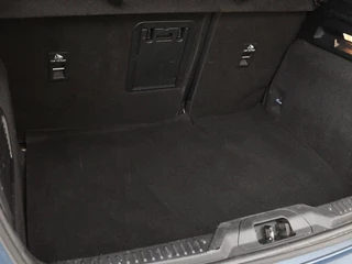 Ford Focus Ford Focus 1.0 EcoBosst Hybrid ST Line X |  Stoel & stuurverwarming | Camera | Full LED | Carplay | Keyless | Climate control | Cruise control - afbeelding nr 12
