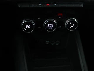 Renault Captur Renault Captur 1.6 E-Tech Plug-in Hybrid 160 Intens |  Adaptive cruise | Stuurverwarming | Carplay | Full LED | Keyless | Navigatie | Parkeerhulp - afbeelding nr 26