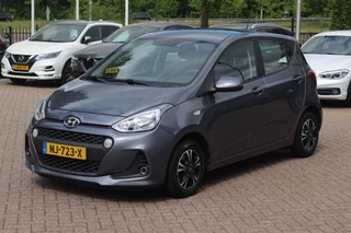Hyundai i10 Hyundai i10 1.0i Go! 2017 / Navigatie / Apple CarPlay / Bluetooth / Lichtmetalen Velgen / Cruise control / Climate Control - afbeelding nr 6