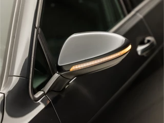 Volkswagen Golf Volkswagen Golf 1.4 TSI GTE 204Pk Automaat (SCHUIFDAK, NAVIGATIE, CLIMATE, CAMERA, GETINT GLAS, SPORTSTOELEN, LED KOPLAMPEN, CRUISE, NIEUWE APK, NIEUWSTAAT) - afbeelding nr 42