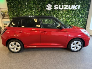 Suzuki Swift fabrieksgar. t/m 02-04-2035 1.2 Select SmartHyb. NAVI CC All-seasons LMV Carplay Airco