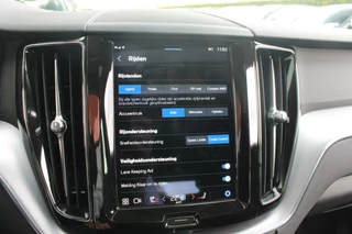 Volvo XC60 Volvo XC60 T6 Recharge AWD Inscription Exclusive | Panoramadak | Leder | Stoelverwarming | Parkeercamera | Keyless - afbeelding nr 45