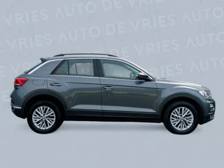 Volkswagen T-Roc Volkswagen T-Roc 1.0 TSI 116pk Style | Navigatie | Achteruitrijcamera | Winterpakket - afbeelding nr 2