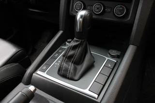 Volkswagen Amarok Volkswagen Amarok 3.0 TDI 4Motion Aventura | Rolcover | Xenon - afbeelding nr 24