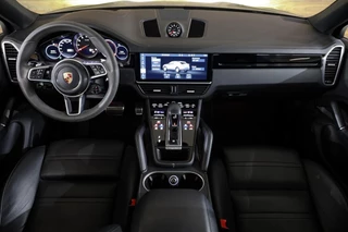Porsche Cayenne Porsche Cayenne Coupe  2.9 S|Techart|Akrapovic|HUD|Pano|Keyless| - afbeelding nr 3