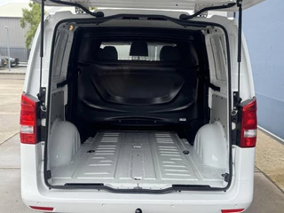 Mercedes-Benz Vito Mercedes-Benz Vito 114 CDI Lang DC Comfort DUBBEL CABINE / NAVI / CAMERA / APPLE CARPLAY / TREKHAAK - afbeelding nr 19