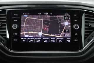 Volkswagen T-Roc Volkswagen T-Roc 1.0 TSI Sport (PARKEERSENSOREN, NAVIGATIE, ACHTERUITRIJCAMERA, DIGITAAL DASHBOARD, CRUISE CONTROL, NL-AUTO) - afbeelding nr 15