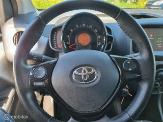 Toyota Aygo Toyota Aygo 1.0 VVT-i x-play 5 deurs airco, camera - afbeelding nr 15