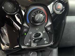 Citroën C1 Citroën C1 1.0 VTi Shine AUTOMAAT! 10dkm NAP! Apk 5-2026! Zondag OPEN! - afbeelding nr 16