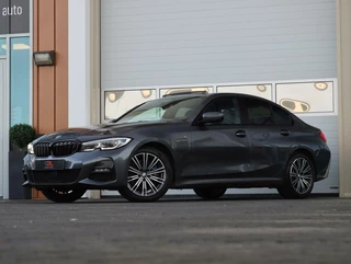 BMW 3 Serie BMW 3-serie 330e High Executive M-sport | H&K audio | Schuif/kanteldak | ACC | Dodehoekdetectie | Laser LED | Head-up display | - afbeelding nr 43