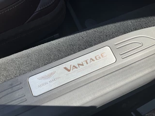 Aston Martin V8 Vantage Aston Martin V8 Vantage Roadster 4.0 360° Leer Sportzetels 21 Inch Xenon-Grey 10.487KM! - afbeelding nr 11