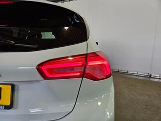Ford Focus Ford Focus 1.5 EcoBoost 150PK Titanium Business / NL Auto - afbeelding nr 42