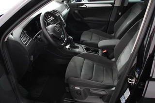 Volkswagen Tiguan Volkswagen Tiguan 1.5 TSI 150pk DSG Comfortline Volkswagen Tiguan 1.5 TSI 150pk DSG ACT Comfortline | Navigatie | Apple Carplay/Android Auto | Climate Control | Electrische achterklep | Digitale Cockpit - afbeelding nr 10