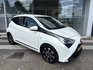 Toyota Aygo Toyota Aygo 1.0 VVT-i x-play CarPlay/Camera/Navi/Cruise Control - afbeelding nr 2