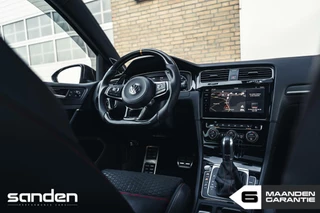 Volkswagen Golf Volkswagen Golf 2.0 TSI GTI|PANO|Honeycomb bekl.|Keyless|Dyn - afbeelding nr 24