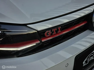 Volkswagen Polo Volkswagen Polo 2.0 TSI GTI Panorama/Keyless/Virtual/Beats/Camera - afbeelding nr 17